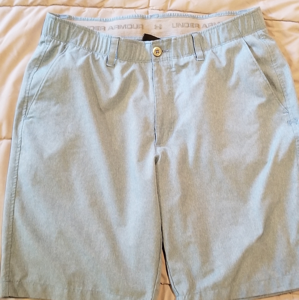 Under Armour golf shorts
